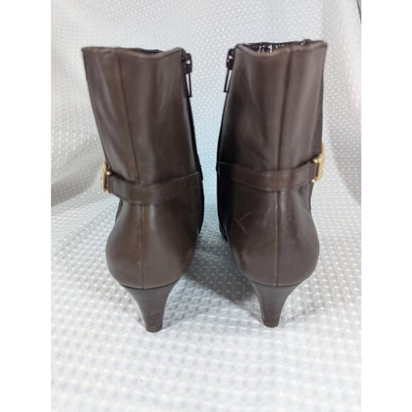 NWOT! ANNE KLEIN! ESPRESSO BROWN GENUINE LEATHER HARNESS DETAIL BOOTS! SZ 9.5M - Picture 6 of 10